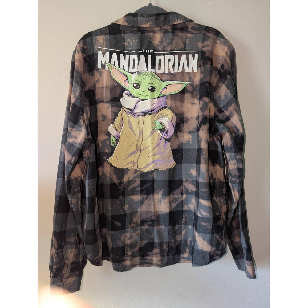Star Wars Mandalorian Black Gray Plaid Button Up Shirt Womens XL - Picture 3 of 4